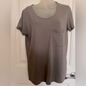 Light gray Wilfred (Aritzia) Free tshirt size XS